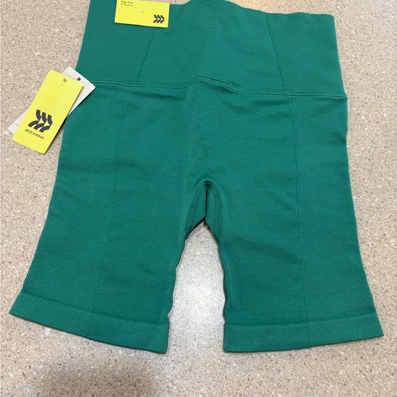 all in motion Pants - All in Motion Green Bike Shorts Women’s Size Small High Waist